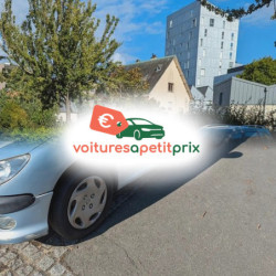 Voiture d'occasion année 2001 194900 km Essence à Rennes à petit prix